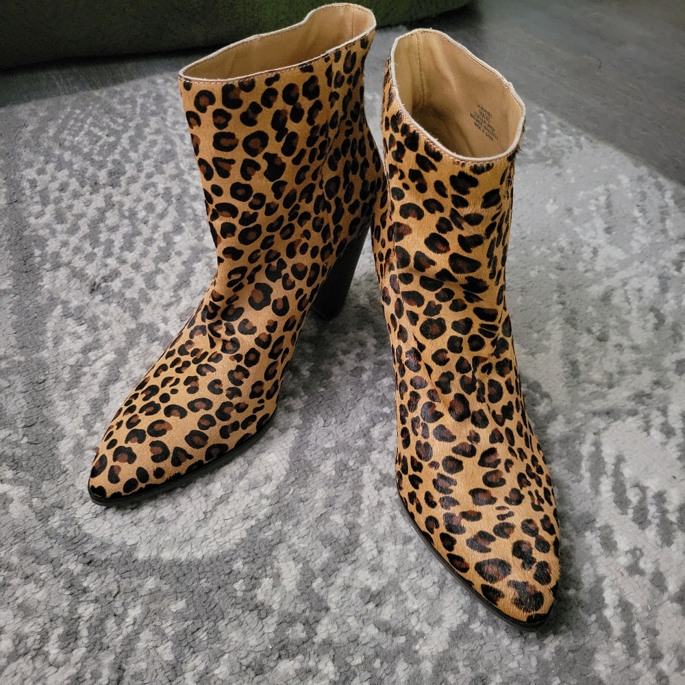 Lucky brand Munise leather cow hair leopard booties Size 9 - Picture 2 of 14